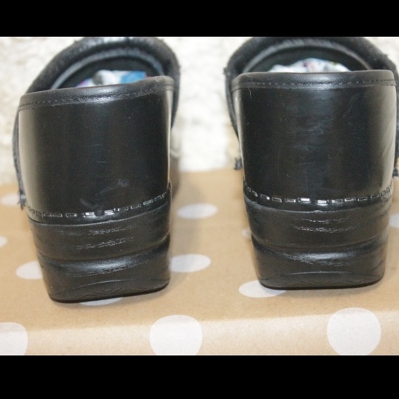 Dansko Black Leather Stapled Professional Clogs - Picture 7 of 7